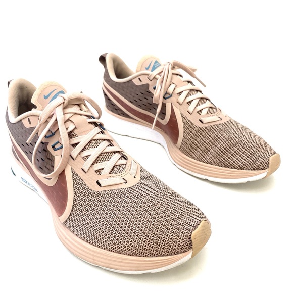 Nike Women’s Zoom Strike 2 Low Running Trainer - Picture 2 of 14